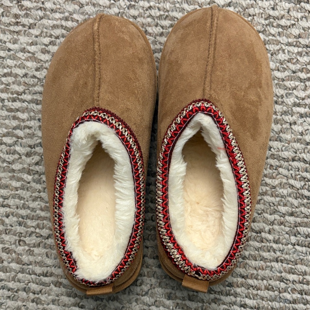Amazon Women's Brown Slippers with Red Trim